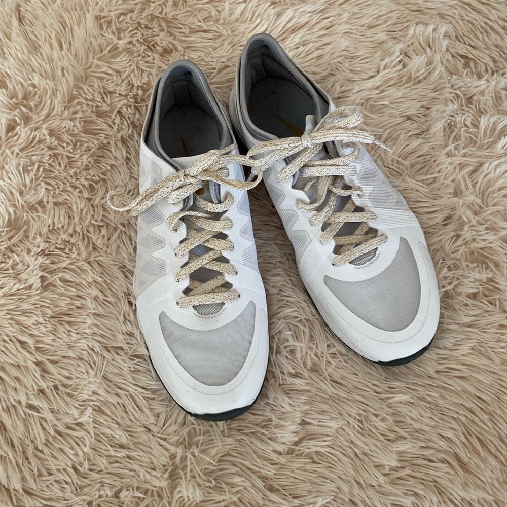 Nike Dual fusion tennis shoe